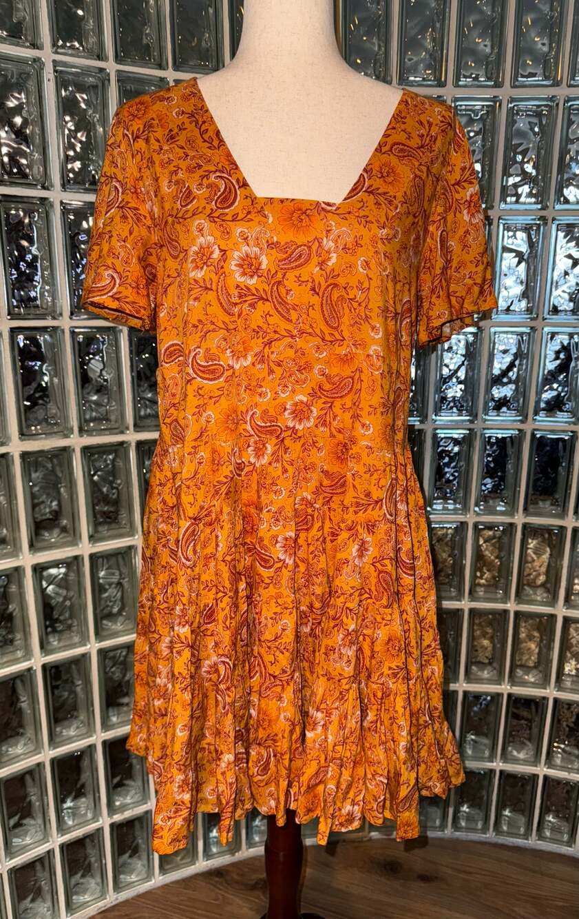 Patrons of Peace Short Sleeve Flowy Floral Dress - size M - OA